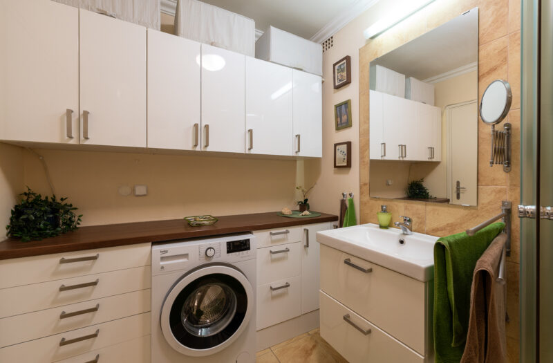 Földszint: fürdőszoba/WC